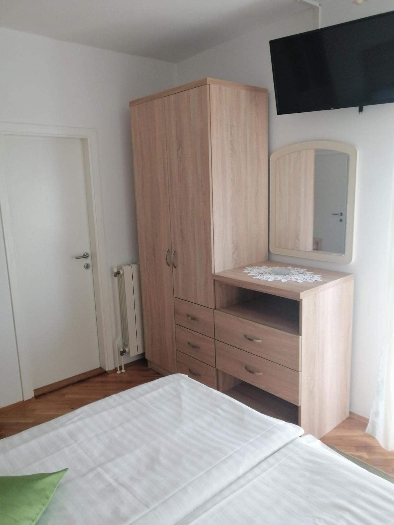 Apartman Branka Rab Town Ngoại thất bức ảnh