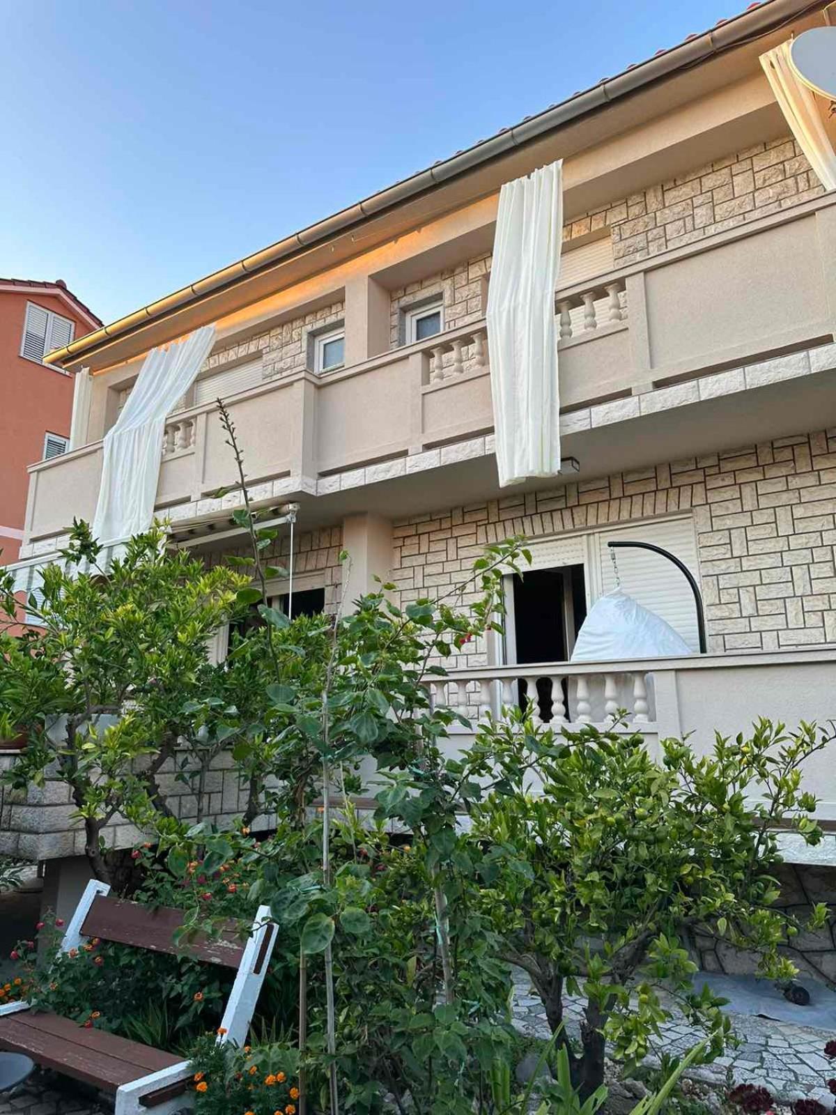 Apartman Branka Rab Town Ngoại thất bức ảnh
